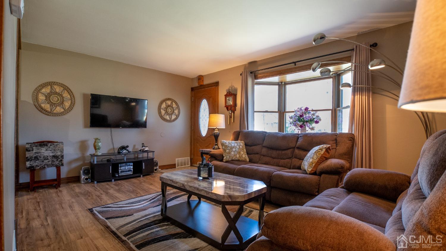 49 West Knollwood Road Edison, NJ 08817 - Photo 6 of 21 Gallery Image 6