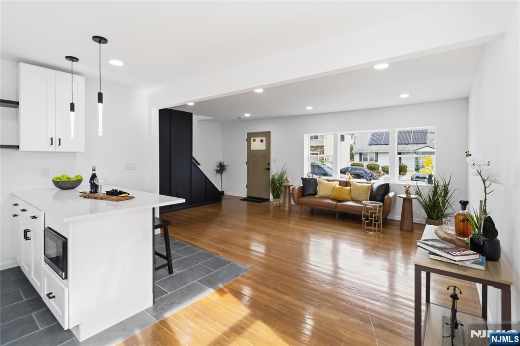 116 Washington Place Teaneck, NJ 07666 - Photo 11 of 26