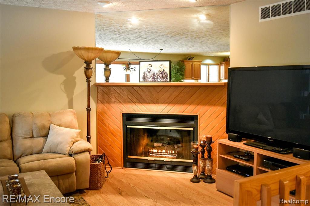 6576 Ridgeview Drive Clarkston, MI 48346 - Photo 73 of 75