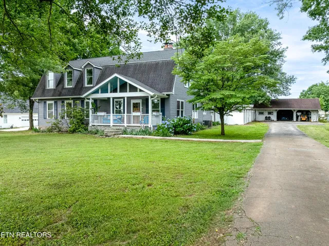 $699,900 | 209 Montgomery Lane, Maryville, TN 37803