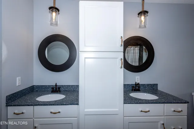 $699,900 | 209 Montgomery Lane, Maryville, TN 37803