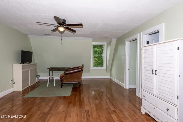 $699,900 | 209 Montgomery Lane, Maryville, TN 37803