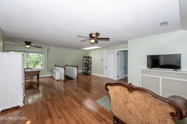 $699,900 | 209 Montgomery Lane, Maryville, TN 37803