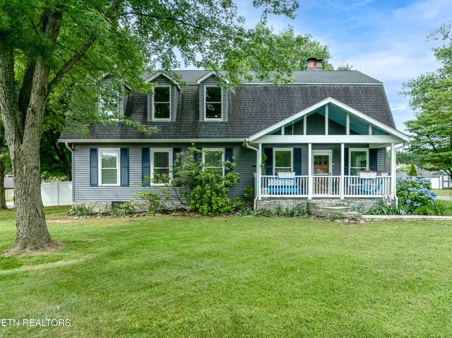 $699,900 | 209 Montgomery Lane, Maryville, TN 37803