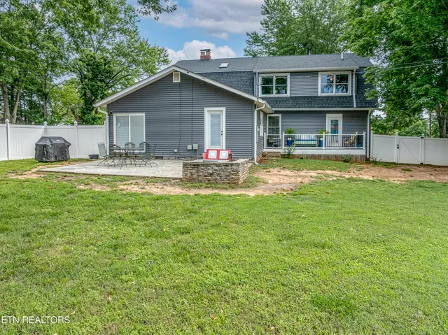 $699,900 | 209 Montgomery Lane, Maryville, TN 37803