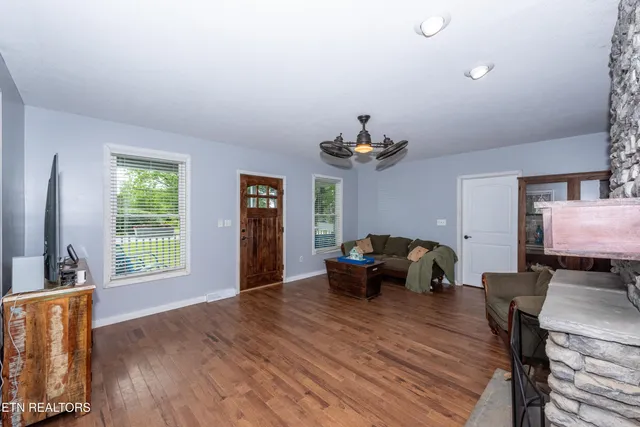 $699,900 | 209 Montgomery Lane, Maryville, TN 37803