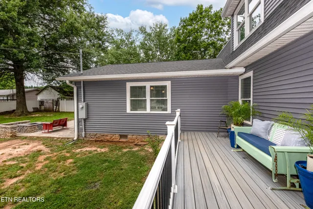 $699,900 | 209 Montgomery Lane, Maryville, TN 37803