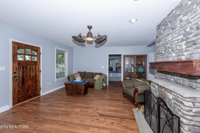 $699,900 | 209 Montgomery Lane, Maryville, TN 37803