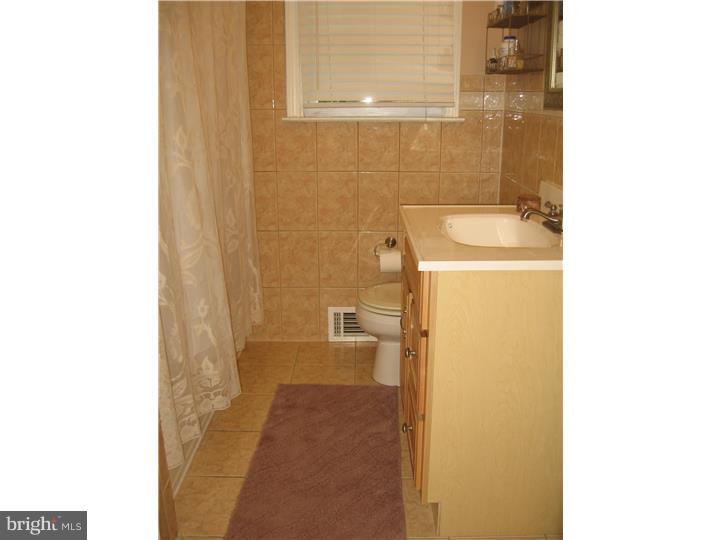 3245 Pine Road Huntingdon Valley, PA 19006 - Photo 12 of 24 Gallery Image 12