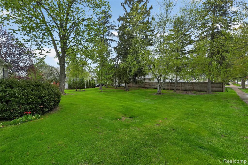 516 West Washington Street Howell, MI 48843 - Photo 24 of 27