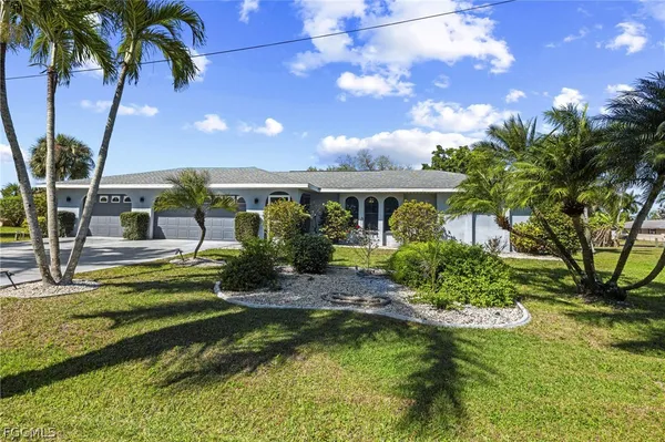 $625,000 | 241 Connecticut Avenue, Fort Myers, FL 33905