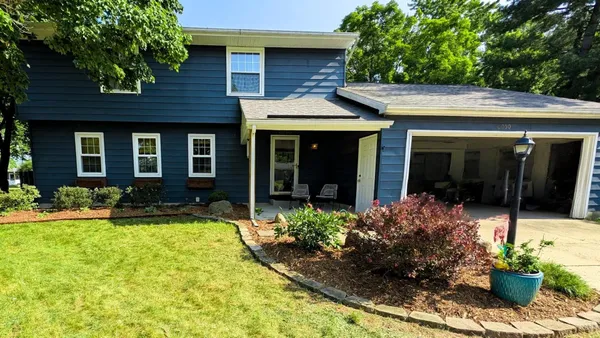 $475,000 | 6050 Adaway Court Southeast, Ada, MI 49301