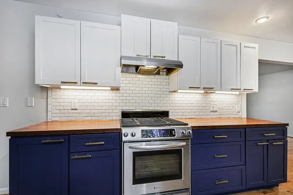 $475,000 | 6050 Adaway Court Southeast, Ada, MI 49301