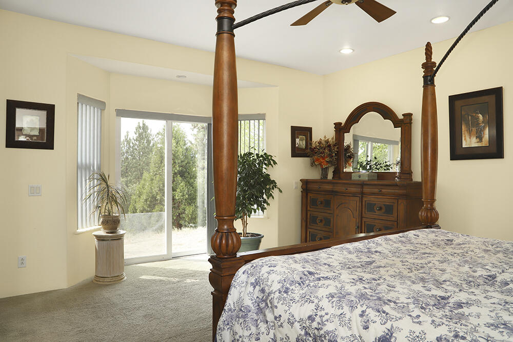 13245 Water Gap Road Williams, OR 97544 - Photo 15 of 45 16