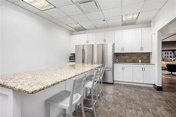 $300,000 | 1101 Walnut Street, Unit 1202, Kansas City, MO 64106