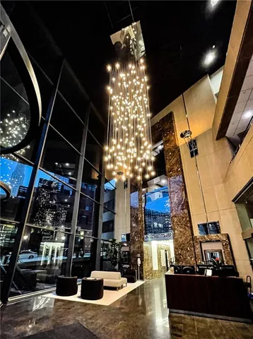 $300,000 | 1101 Walnut Street, Unit 1202, Kansas City, MO 64106