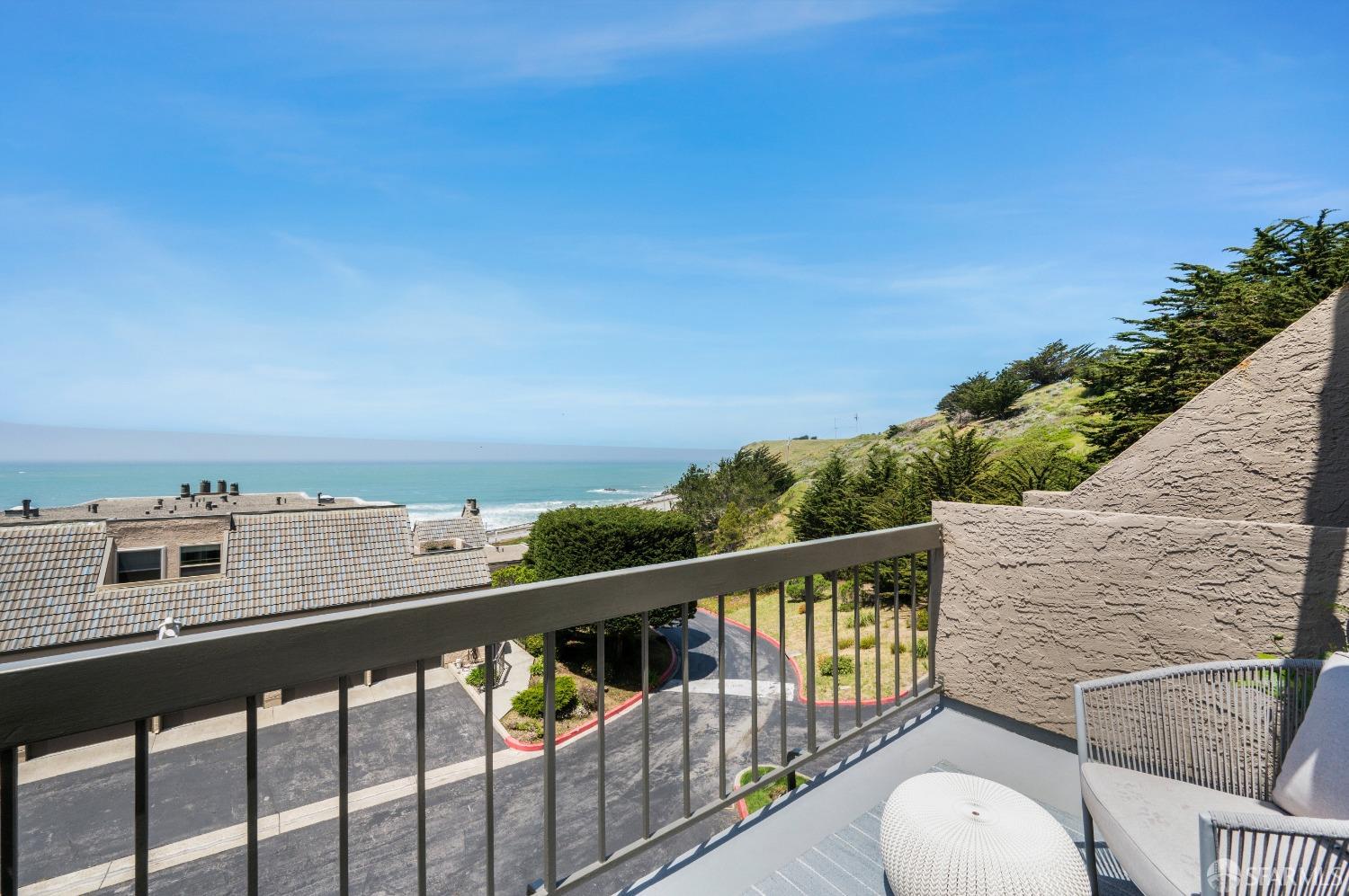 415 Roberts Road Pacifica, CA 94044 - Photo 12 of 66