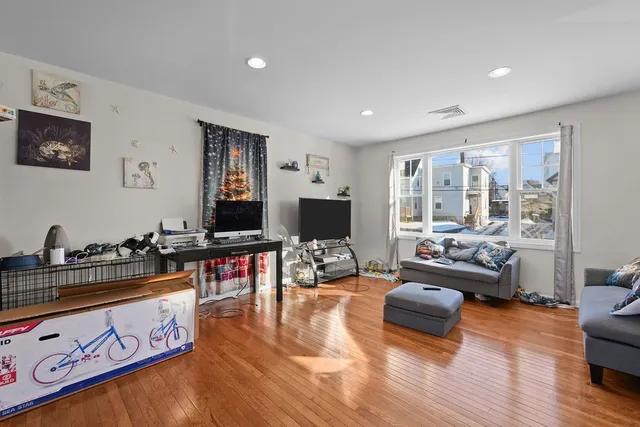 $559,900 | 40 Burnside Avenue, Woonsocket, RI 02895