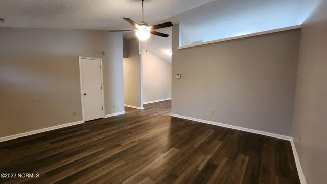 $1,525 | 208 South Ginger Drive, Hubert, NC 28539