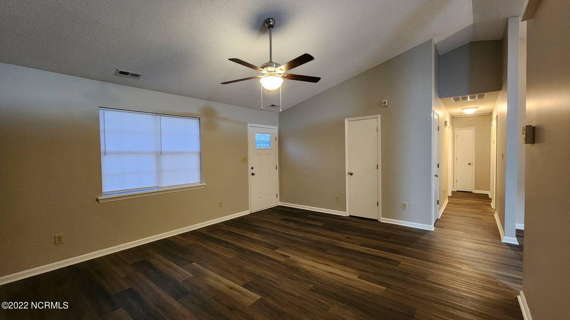 208 South Ginger Drive Hubert, NC 28539 - Photo 5 of 22 4