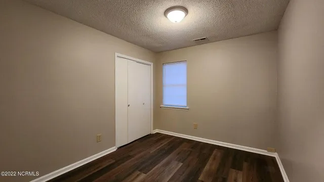 $1,525 | 208 South Ginger Drive, Hubert, NC 28539