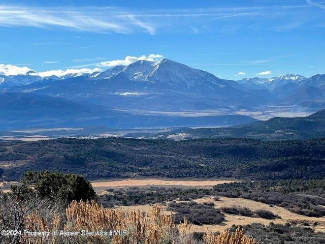 a view of outside area