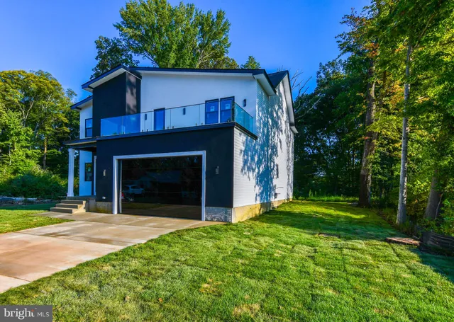 $899,997 | 16305 Ayrwood Lane, Bowie, MD 20716