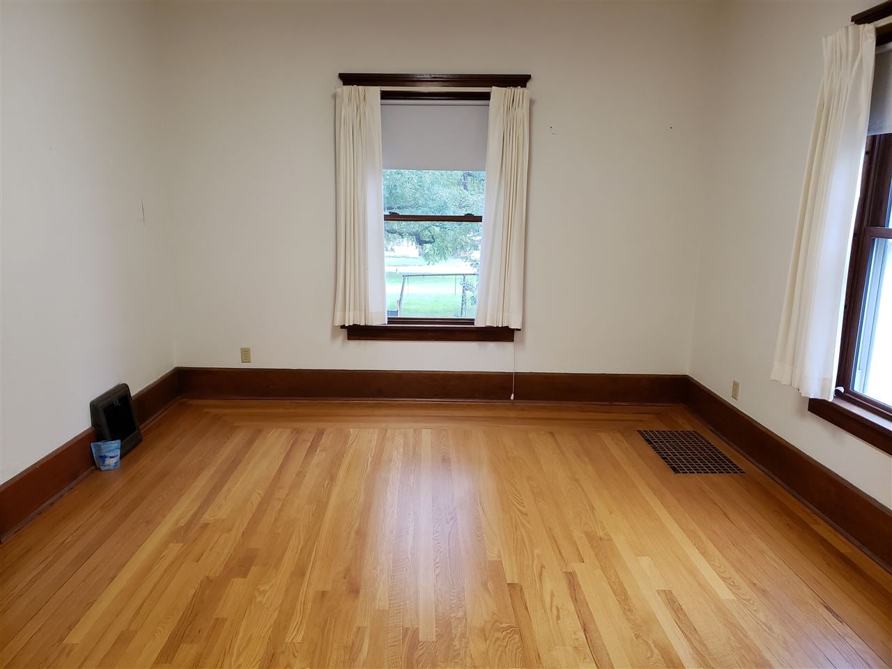 214 West Spring Street Strawberry Point, IA 52076 - Photo 6 of 15 Gallery Image 6