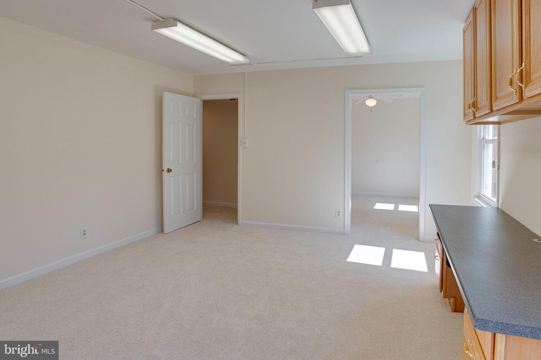 11629 Popes Head Road Fairfax, VA 22030 - Photo 38 of 61 Gallery Image 38
