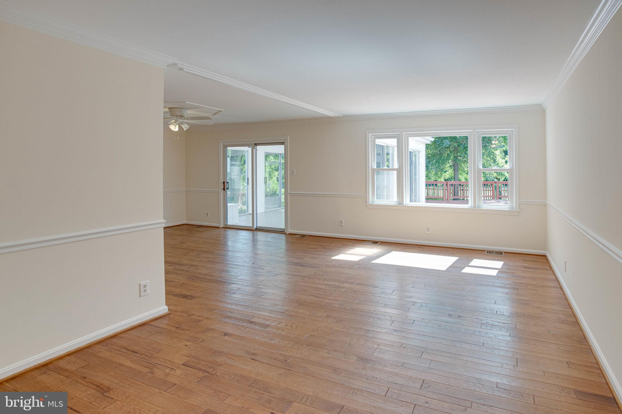11629 Popes Head Road Fairfax, VA 22030 - Photo 5 of 61 Gallery Image 5