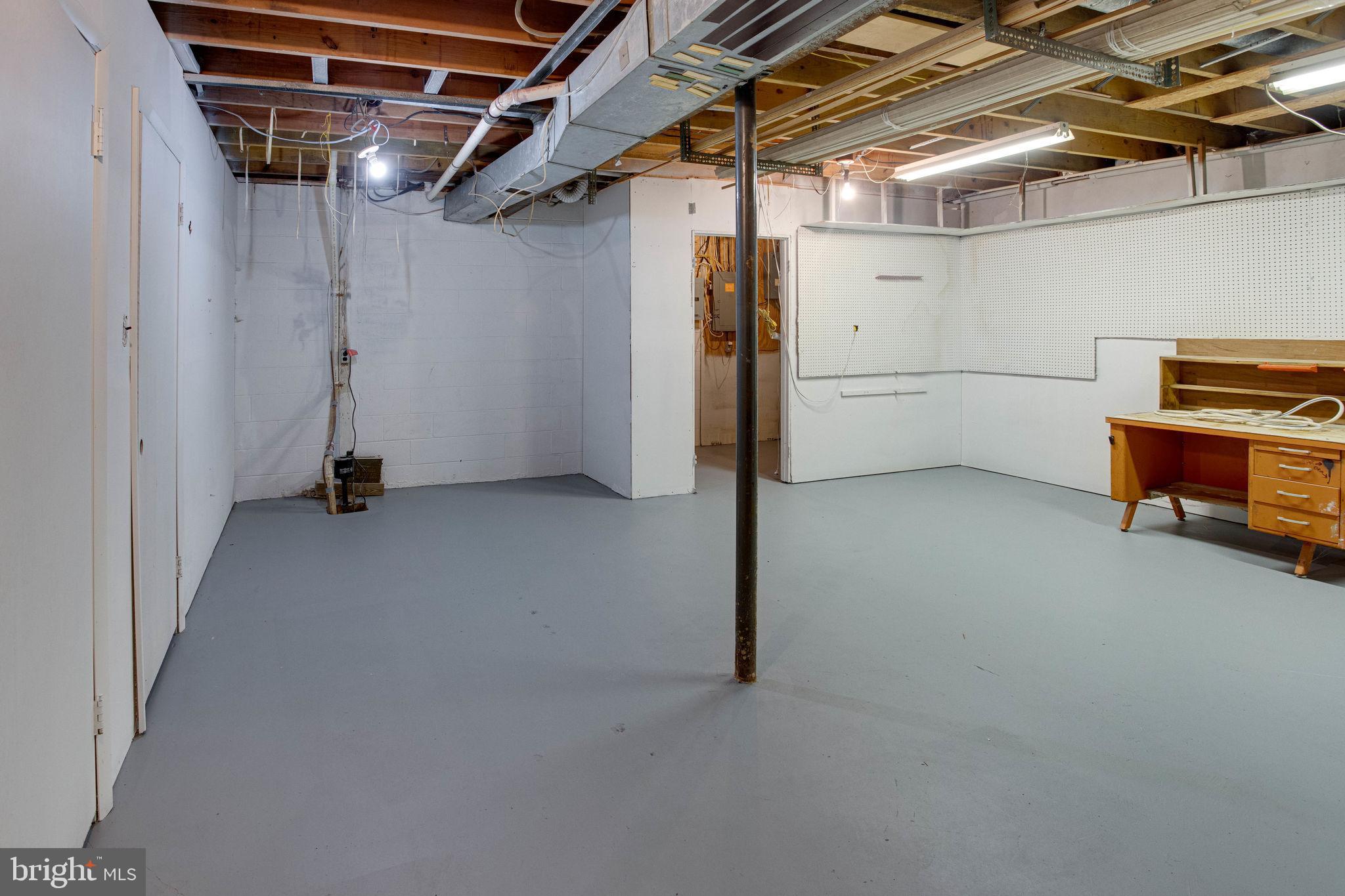 11629 Popes Head Road Fairfax, VA 22030 - Photo 44 of 61 Gallery Image 44