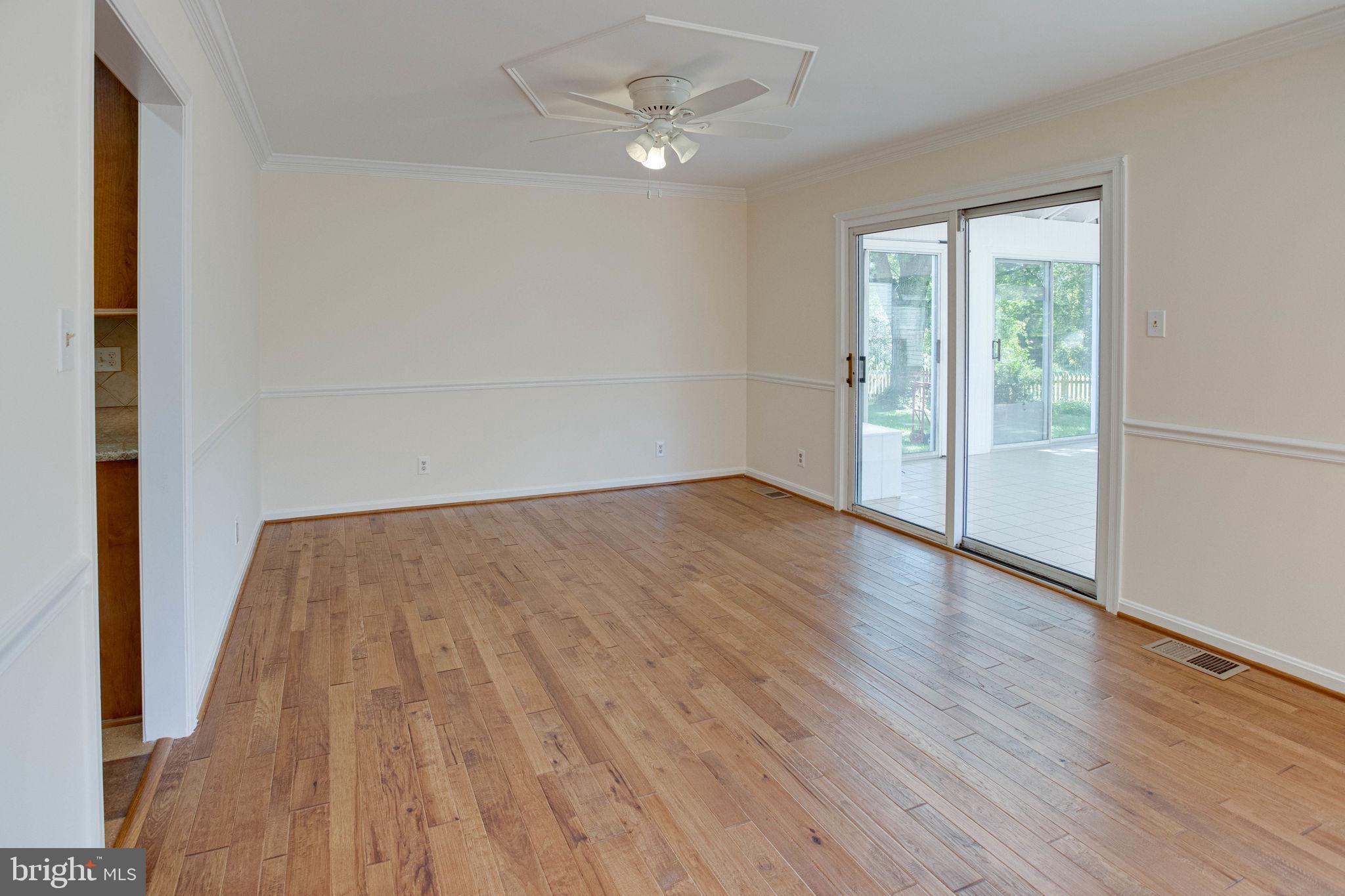 11629 Popes Head Road Fairfax, VA 22030 - Photo 9 of 61 Gallery Image 9