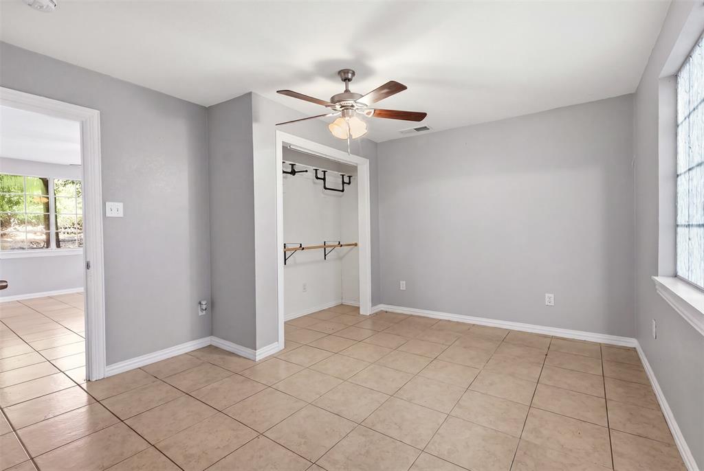 103 Calhoun Bend Azle, TX 76020 - Photo 9 of 26 Gallery Image 9