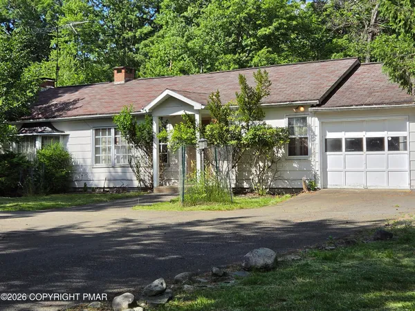 $239,900 | 94 Chariton Drive, East Stroudsburg, PA 18301