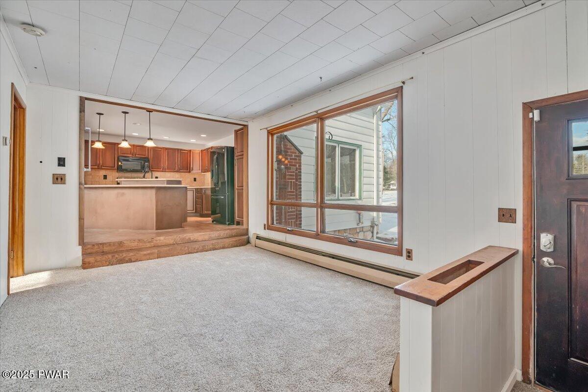 487 Rowland Road Greeley, PA 18425 - Photo 12 of 37 12-Photo Feb 18 2025, 2 34 40 PM
