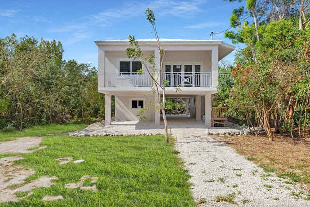 $1,049,000 | 14 Tarpon Avenue, Key Largo, FL 33037