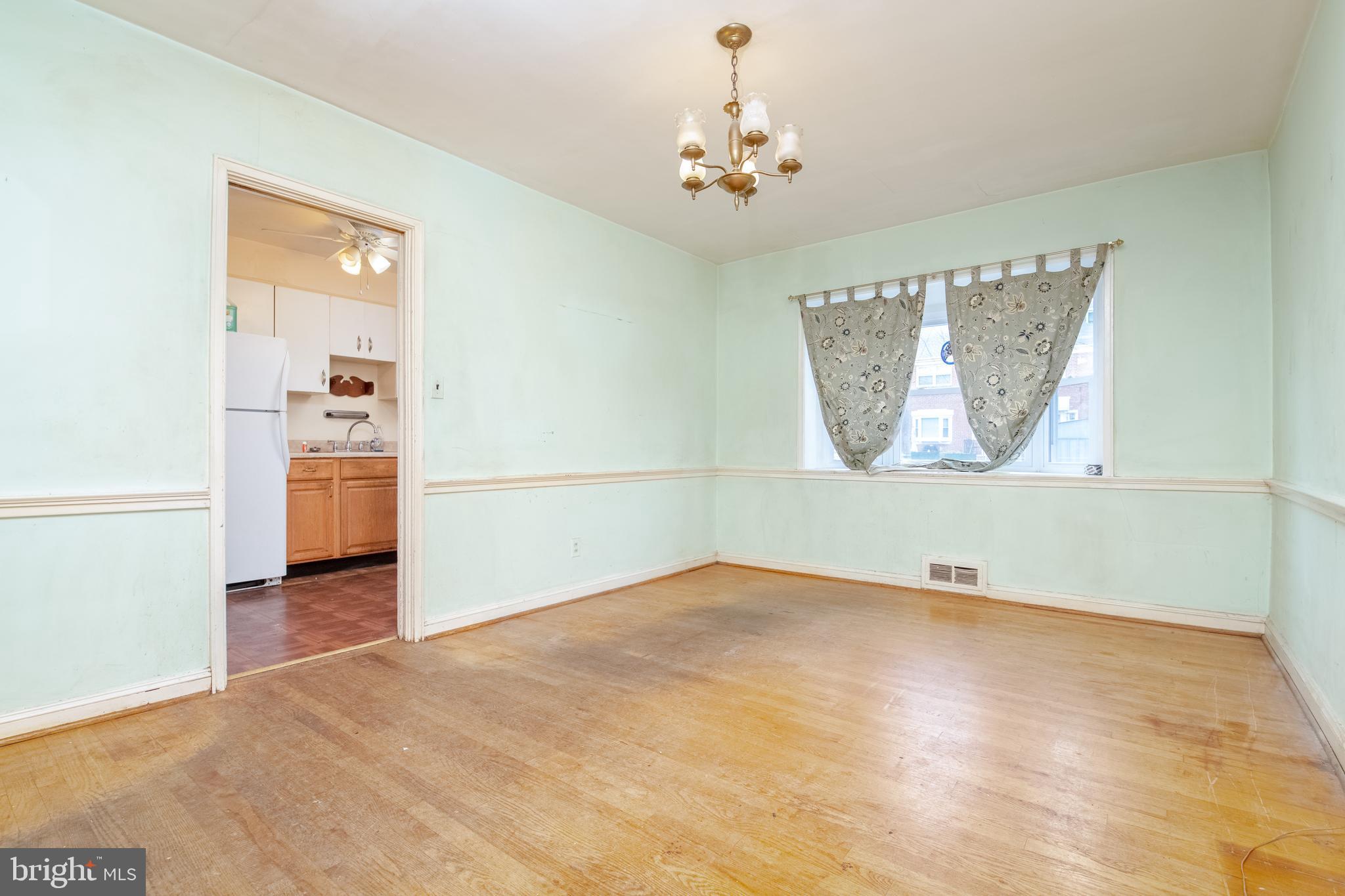 2017 Winford Road Baltimore, MD 21239 - Photo 7 of 39