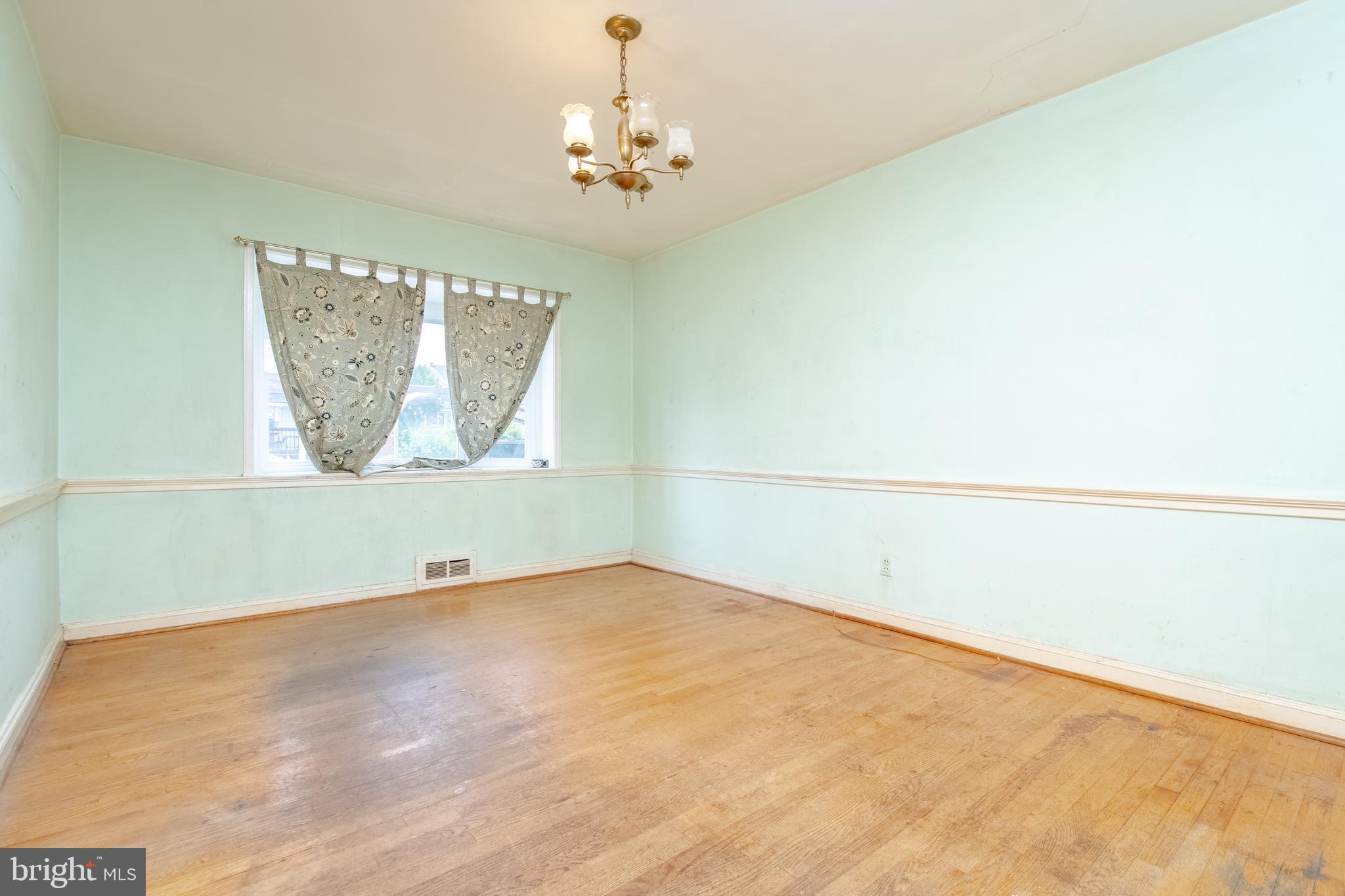 2017 Winford Road Baltimore, MD 21239 - Photo 10 of 39