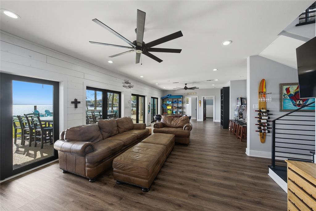 1617 Maple Drive Tool, TX 75143 - Photo 23 of 40 a living room with furniture and a large window