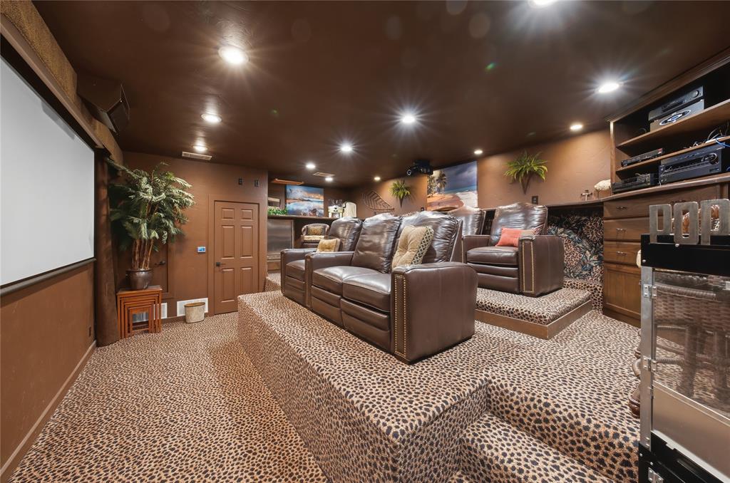 1617 Maple Drive Tool, TX 75143 - Photo 27 of 40 a living room with furniture and a flat screen tv