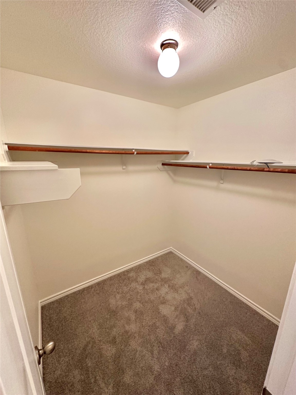 11203 Hall Ridge Court Houston, TX 77075 - Photo 11 of 21 a view of a small space