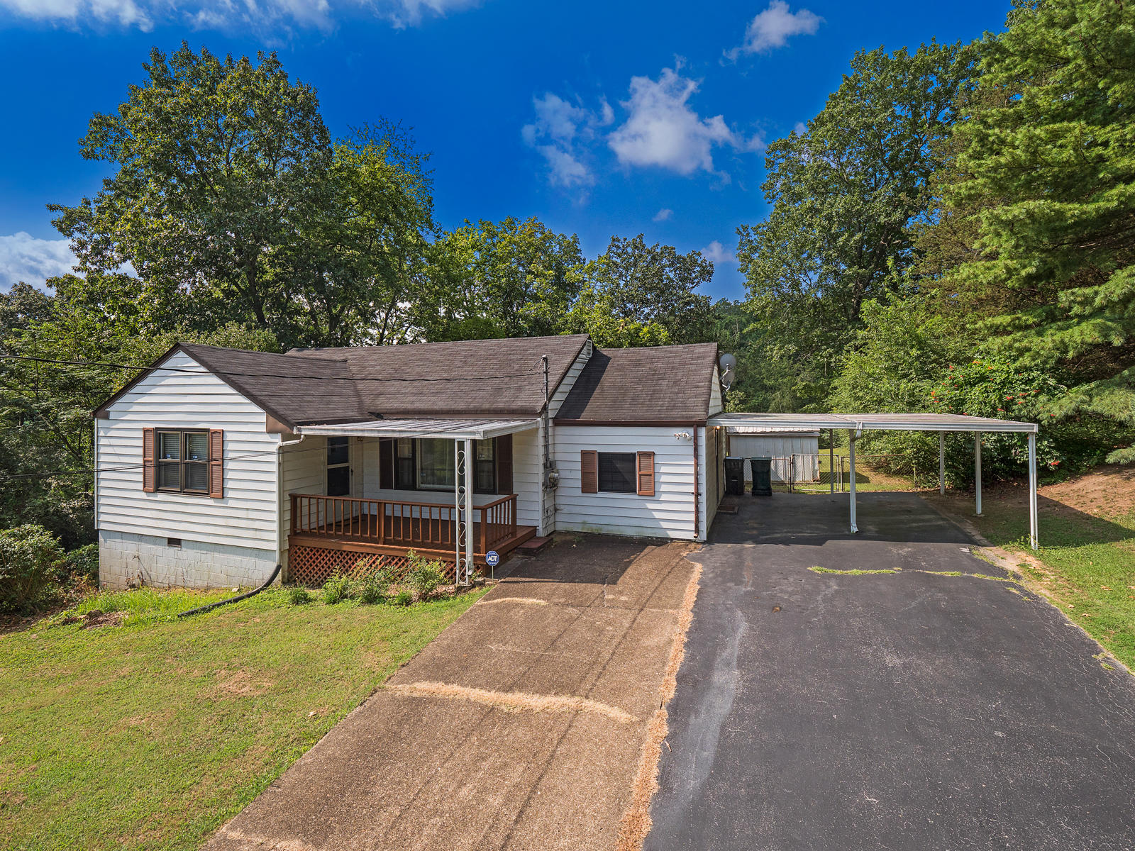 806 Munro Road Chattanooga, TN 37415 - Photo 1 of 21 806 Munro Road