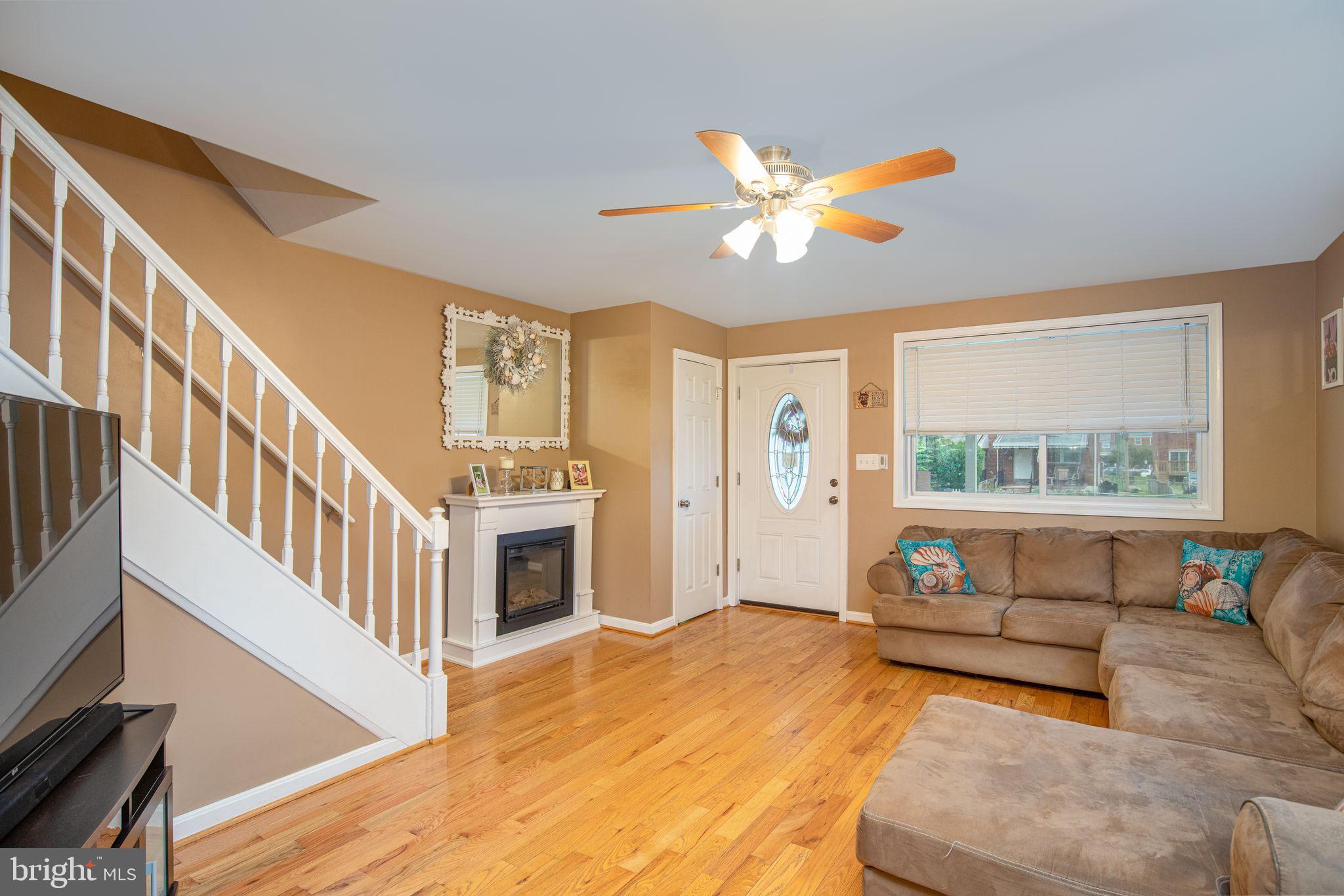 1939 Inverton Road Baltimore, MD 21222 - Photo 4 of 19 Living Room: Ceiling Fan