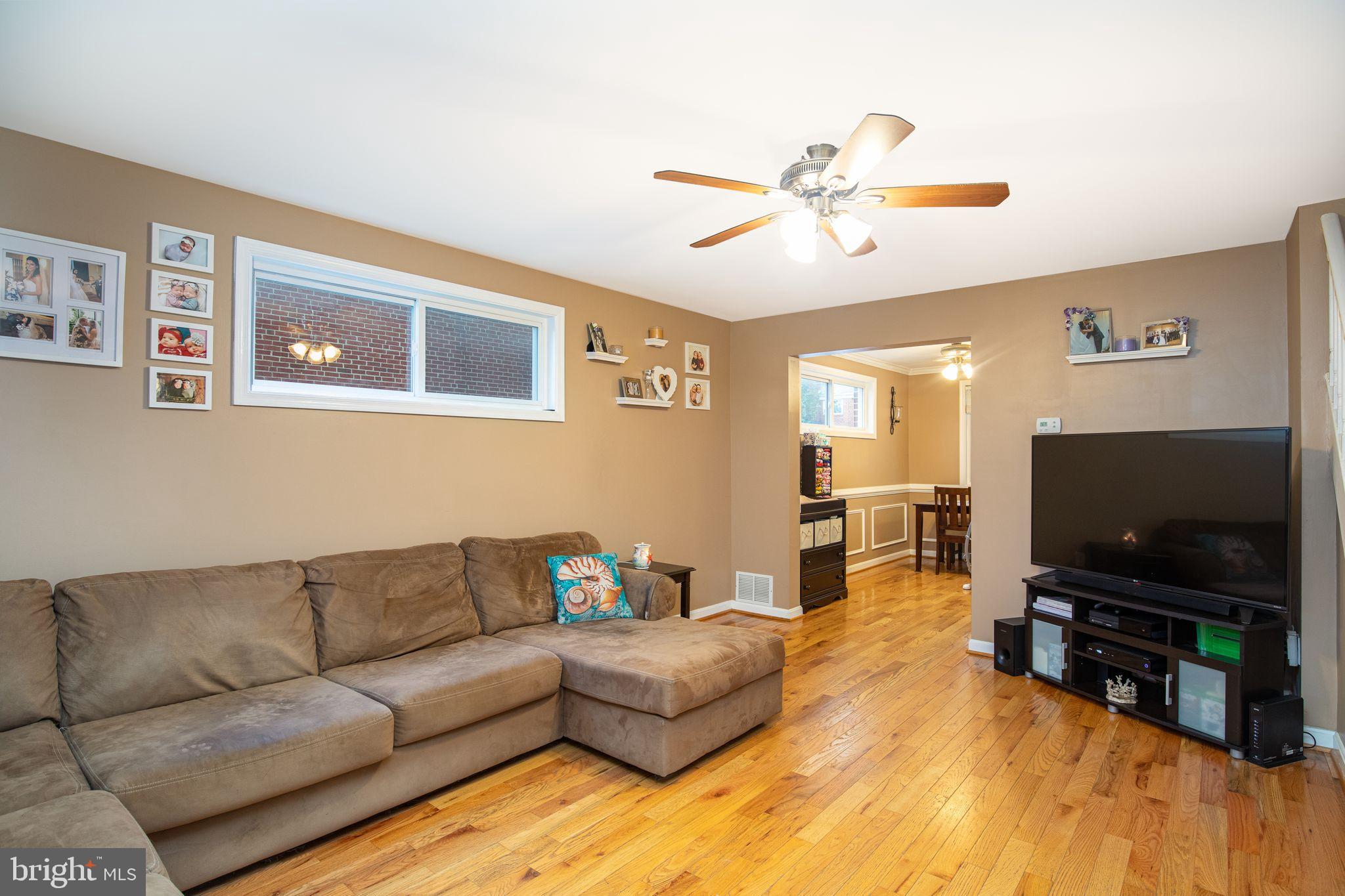 1939 Inverton Road Baltimore, MD 21222 - Photo 5 of 19 Living Room: Beautiful Floors