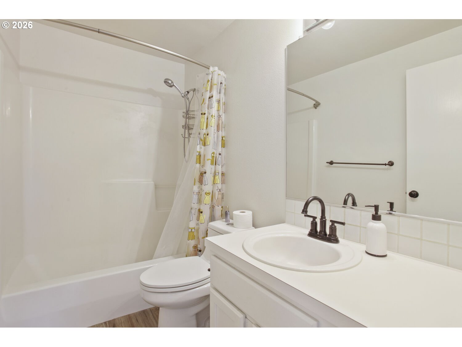 18137 Grey Avenue Sandy, OR 97055 - Photo 20 of 31 Bathroom