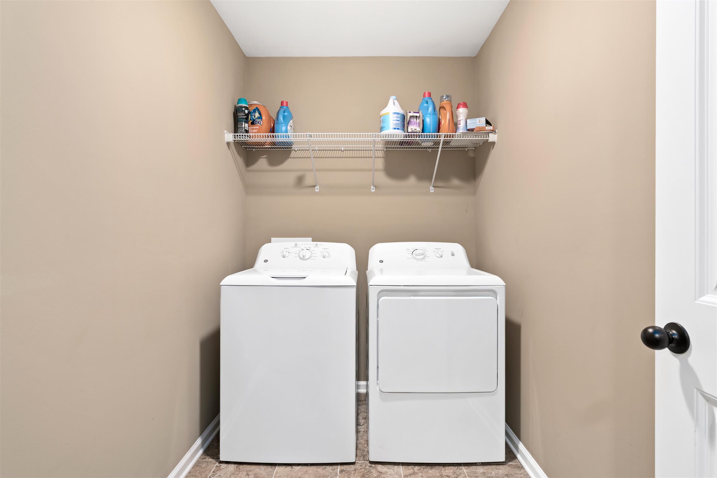 1606 Raven Road Clarksville, TN 37042 - Photo 14 of 20 Spacious laundry room with room for ironing