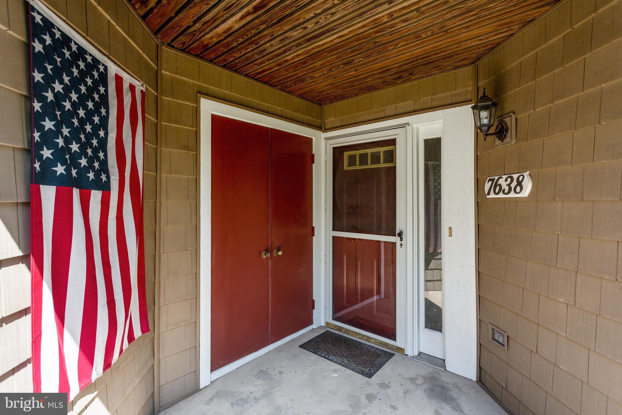 7638 Coachlight Lane Ellicott City, MD 21043 - Photo 3 of 22 Covered entry way