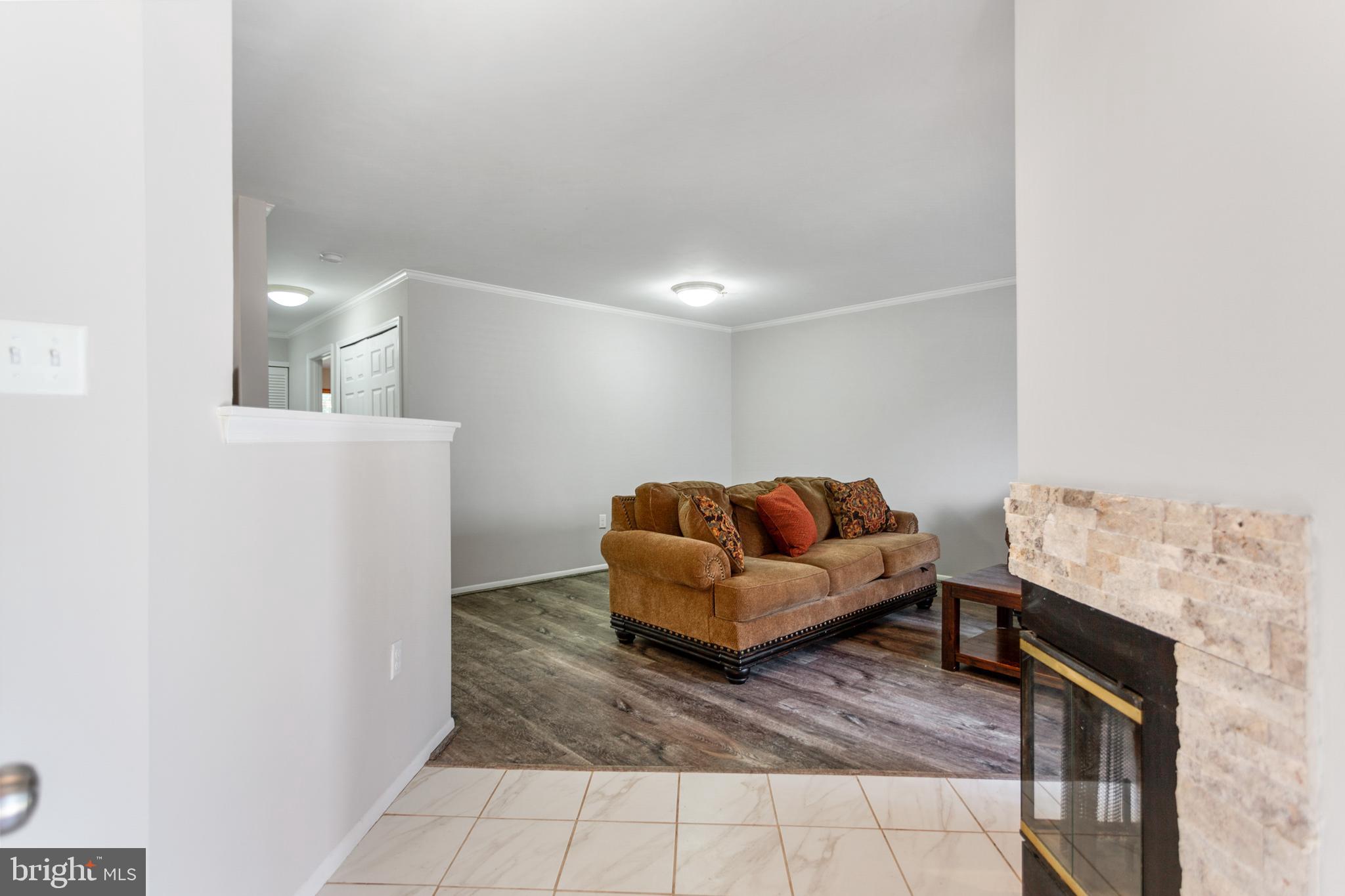 7638 Coachlight Lane Ellicott City, MD 21043 - Photo 6 of 22