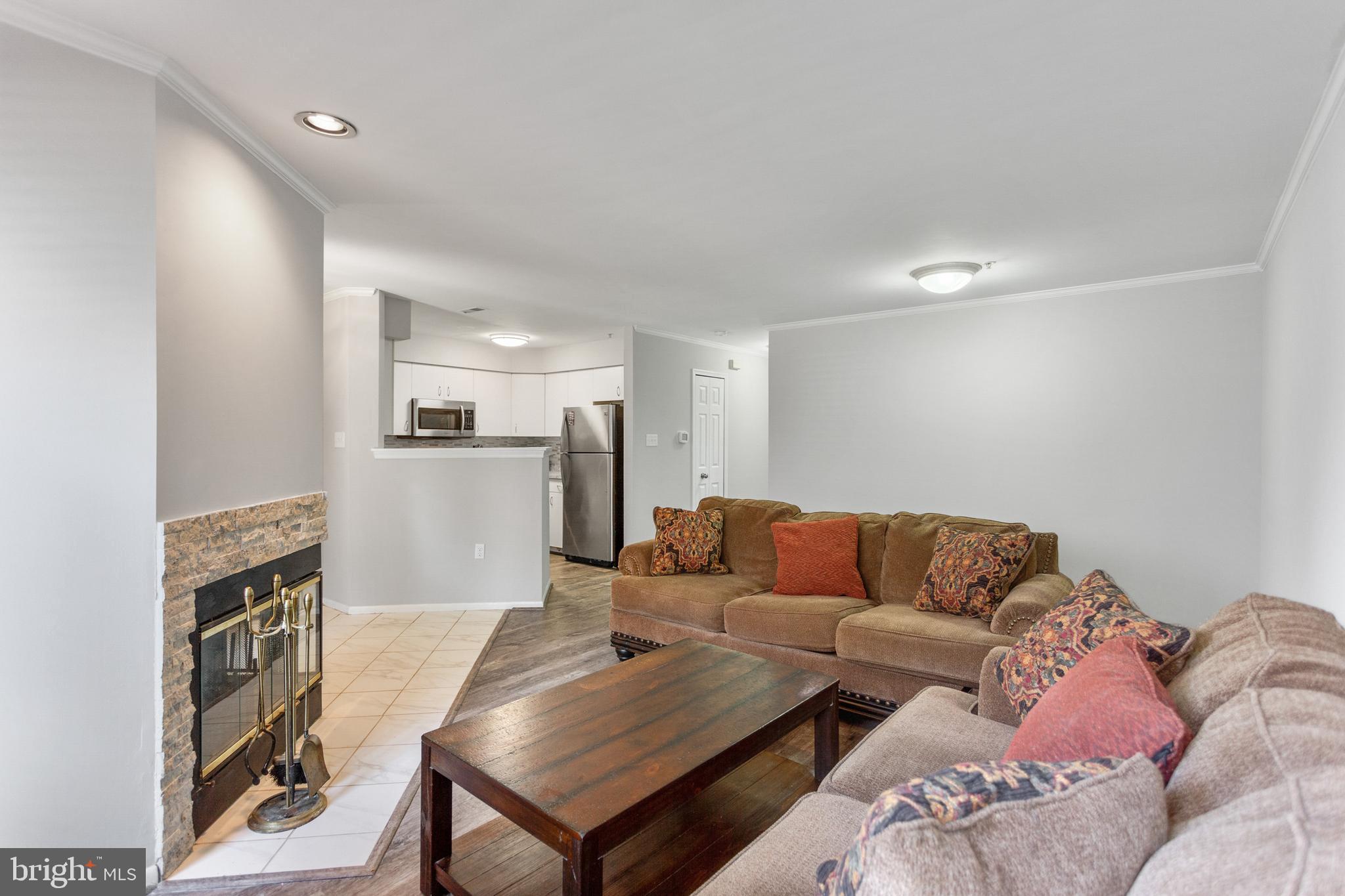 7638 Coachlight Lane Ellicott City, MD 21043 - Photo 10 of 22