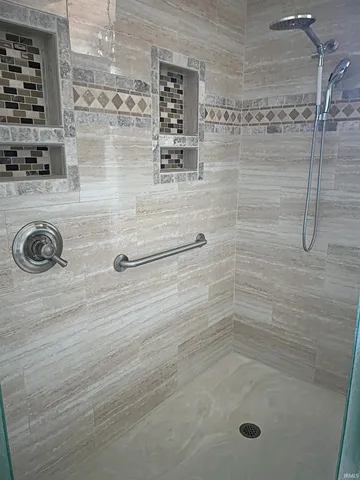 $405,000 | 250 Willow Lane, Linton, IN 47441